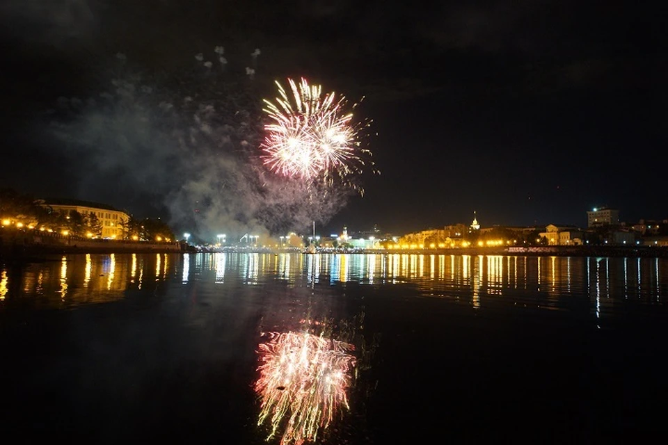 День рождения города екатеринбург. Екатеринбург город 2022. День города Екатеринбург 2022. День города Екатеринбург 2022 фото. ЕКБ салют 2022.