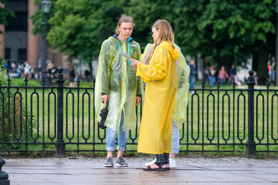 В Петербурге объявлен «оранжевый» уровень опасности из-за дождя