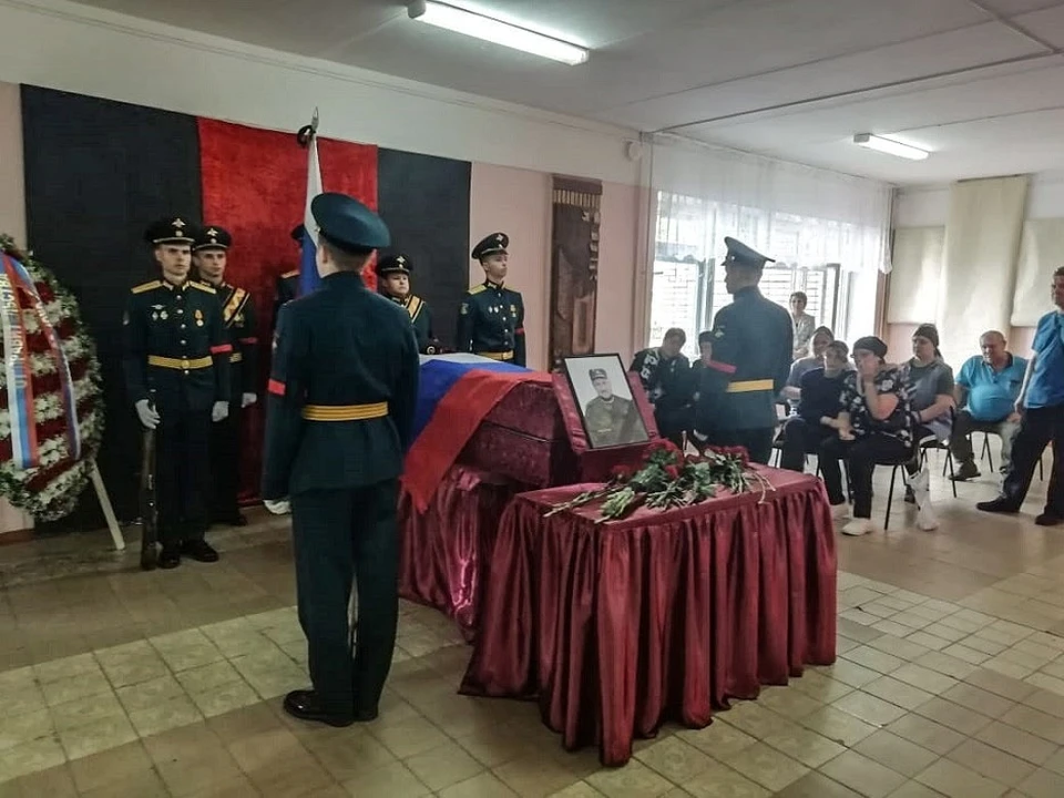 В Тверской области простились с погибшим рядовым Сергеем Косточкиным Фото: "Еженедельник "Новая жизнь" г. Бологое"