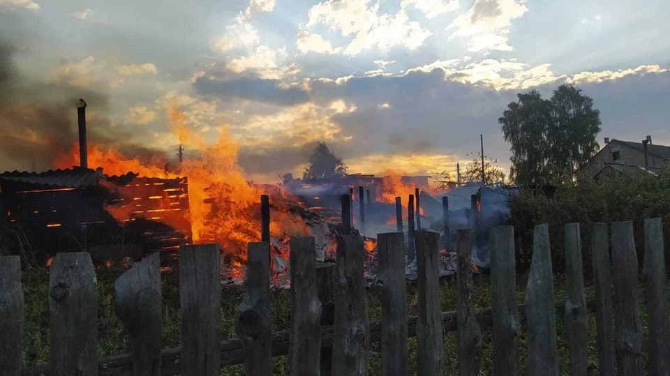 Пожар в Николаевском районе едва не унес человеческую жизнь