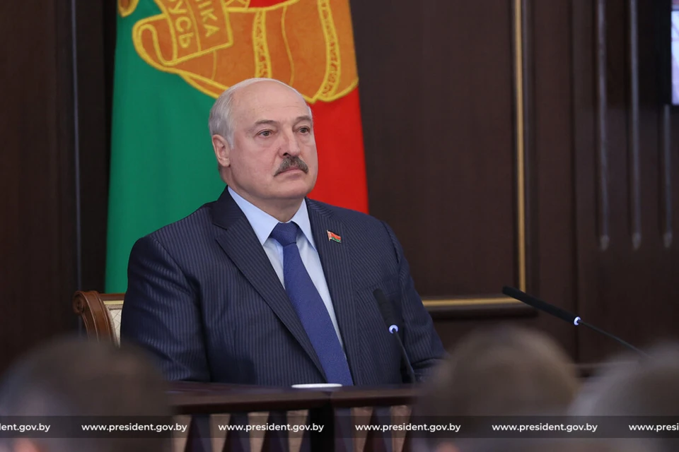 Лукашенко сказал, что послам Беларуси не надо ходить по приемам. Фото: пресс-служба президента