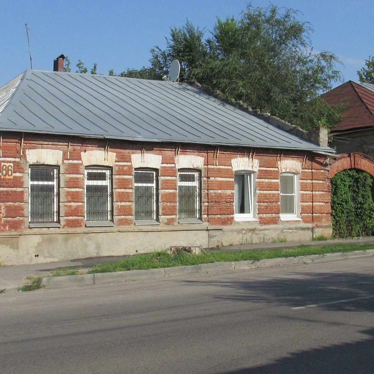 В Воронеже сохранился дом, где фашисты расстреливали разведчика Костю  Феоктистова - KP.RU