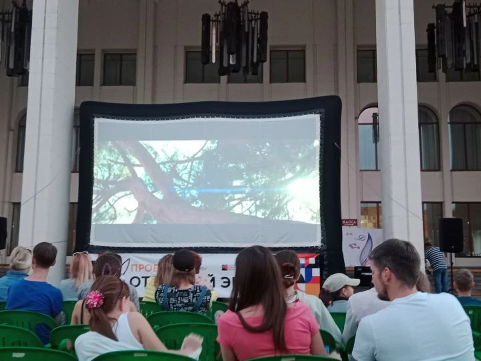В Курске проходят открытые кинопоказы все лето