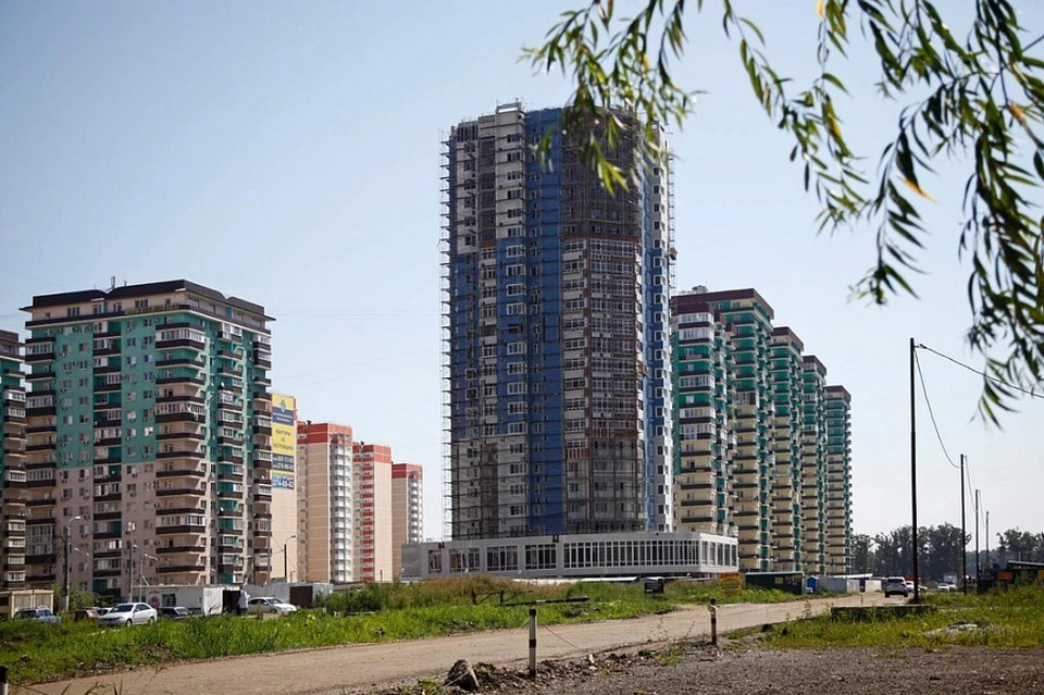 Краснодарские строители ежегодно возводят десятки домов и соцобъектов. Фото: пресс-служба администрации края.