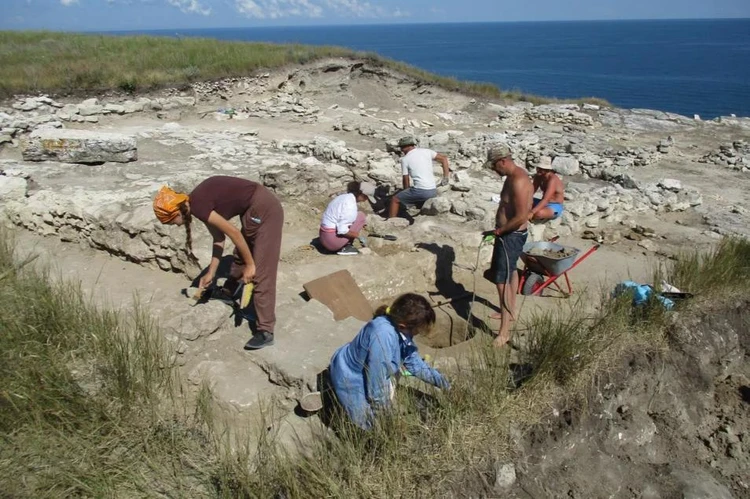 «Жители оставили его из-за катаклизма»: ученые нашли в Крыму новый древний город