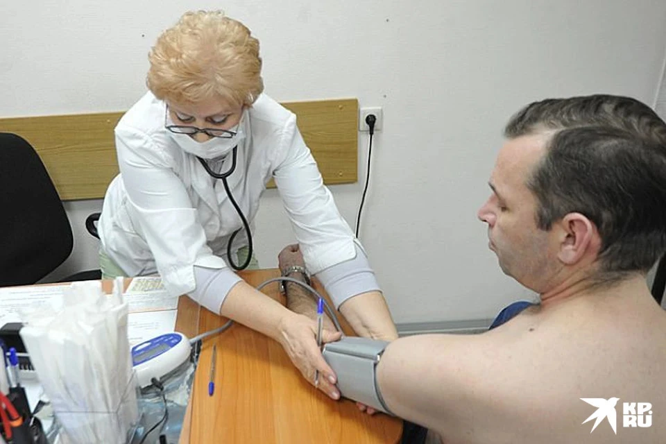 Средняя зарплата у врача не так и мала. Но работать на эту зарплату придётся совсем не средне.