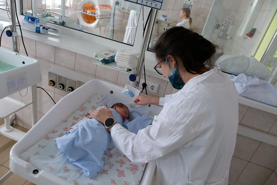 Молодые родители могут получить до 61 тысячи рублей в Хабаровском крае
