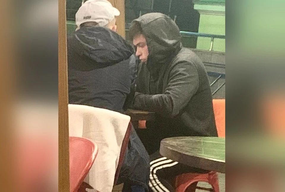 «Пластик» лежал в сумке с личными вещами екатеринбуржца. Фото: УМВД Екатеринбурга