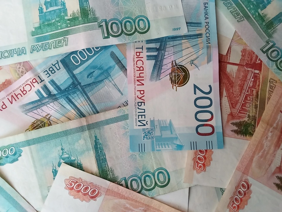 Тюменьстат обнародовал данные о зарплатах горожан