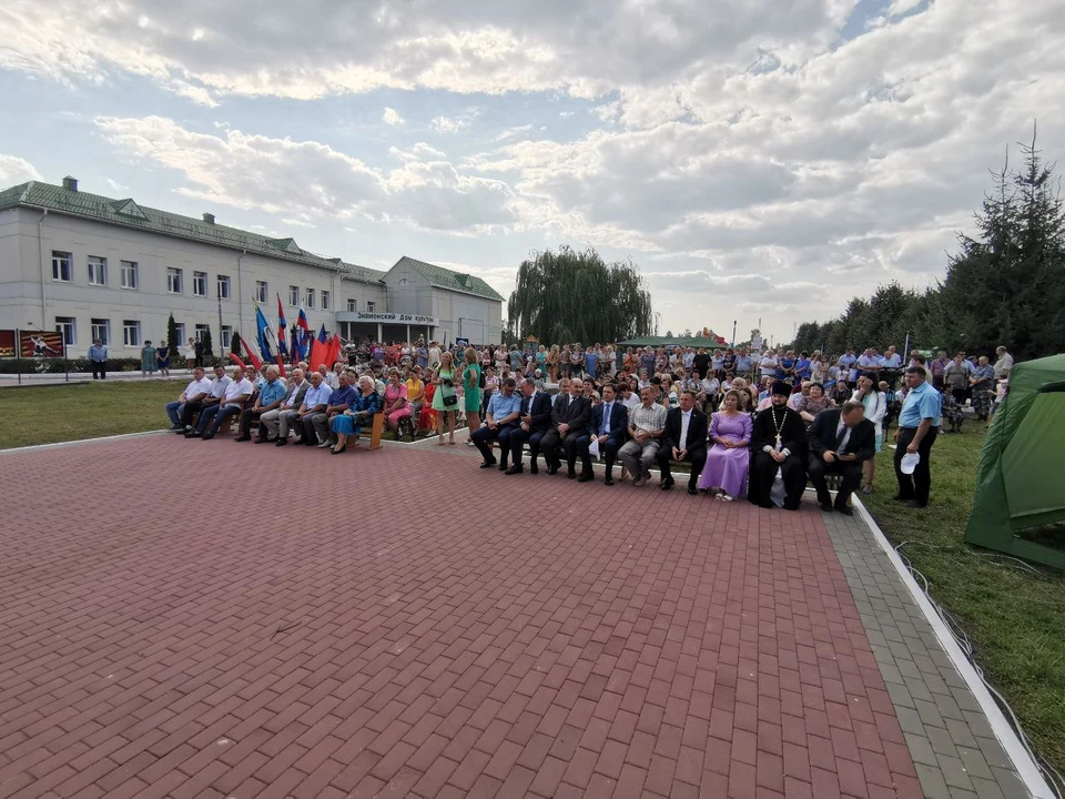 Погода знаменка челябинская область на 10. Знаменский район Орловская область. Орловская область Знаменский район село Знаменское. Население Знаменский район Орел. Д. Пешкова Знаменский район Орловская область.