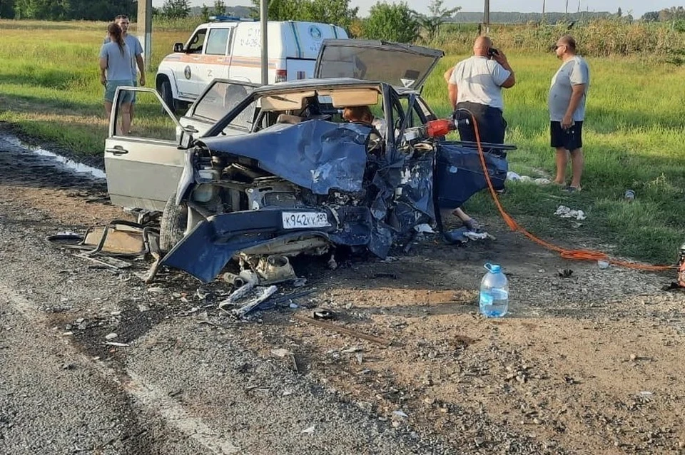 В ДТП погибли 30-летний мужчина и его новорожденный сын Фото: пресс-служба ГУ МВД РФ по Краснодарскому краю.