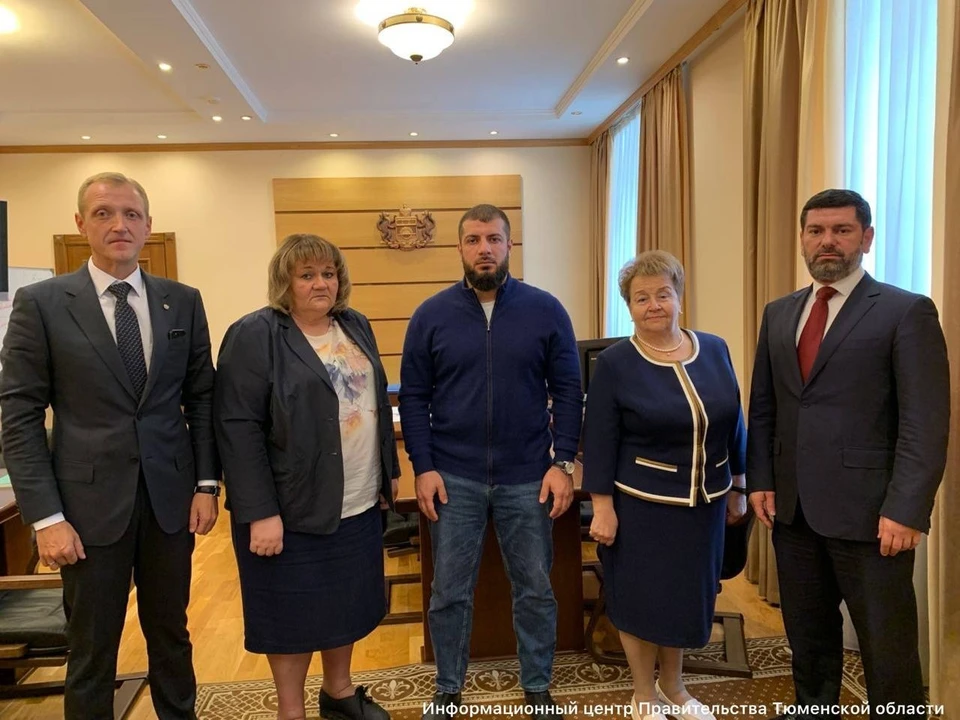 В Тюмени скандал в 88-й школе, куда не пустили пятиклассницу в хиджабе, завершился примирением сторон