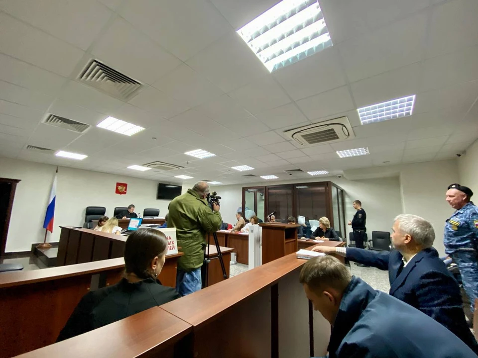 В Ульяновском областном суде рассматривают резонансное дело членов ОПГ, которые с применением дубинок, электрошокеров и пистолетов вымогали деньги