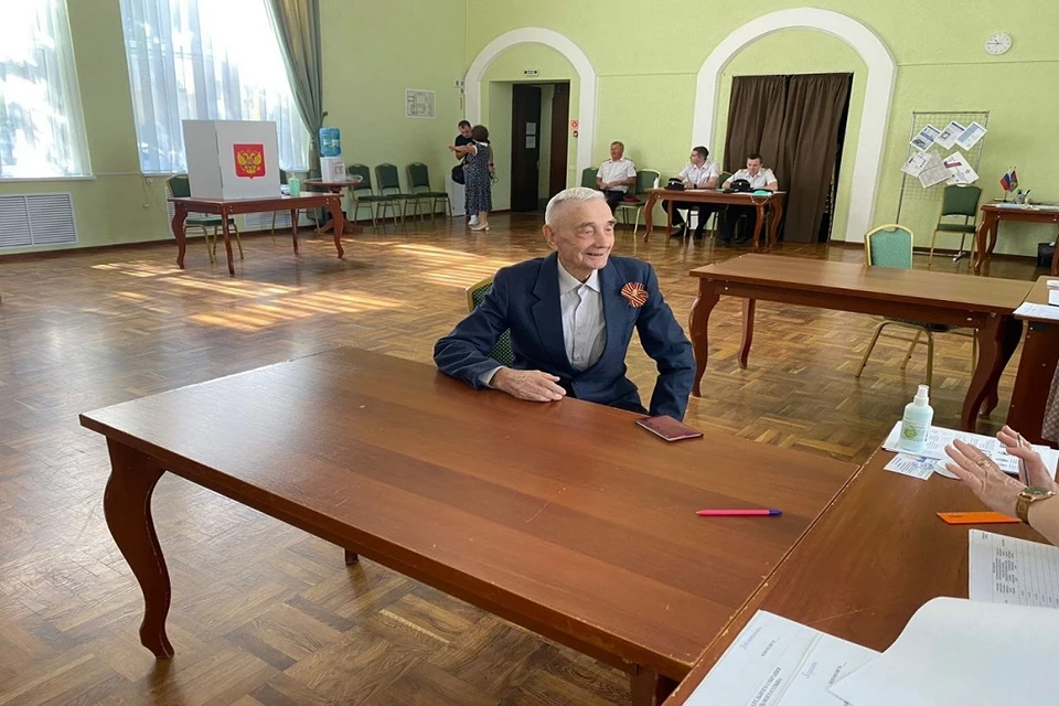 Ветеран отдал свой голос на выборах. Фото: https://t.me/anapaofficial