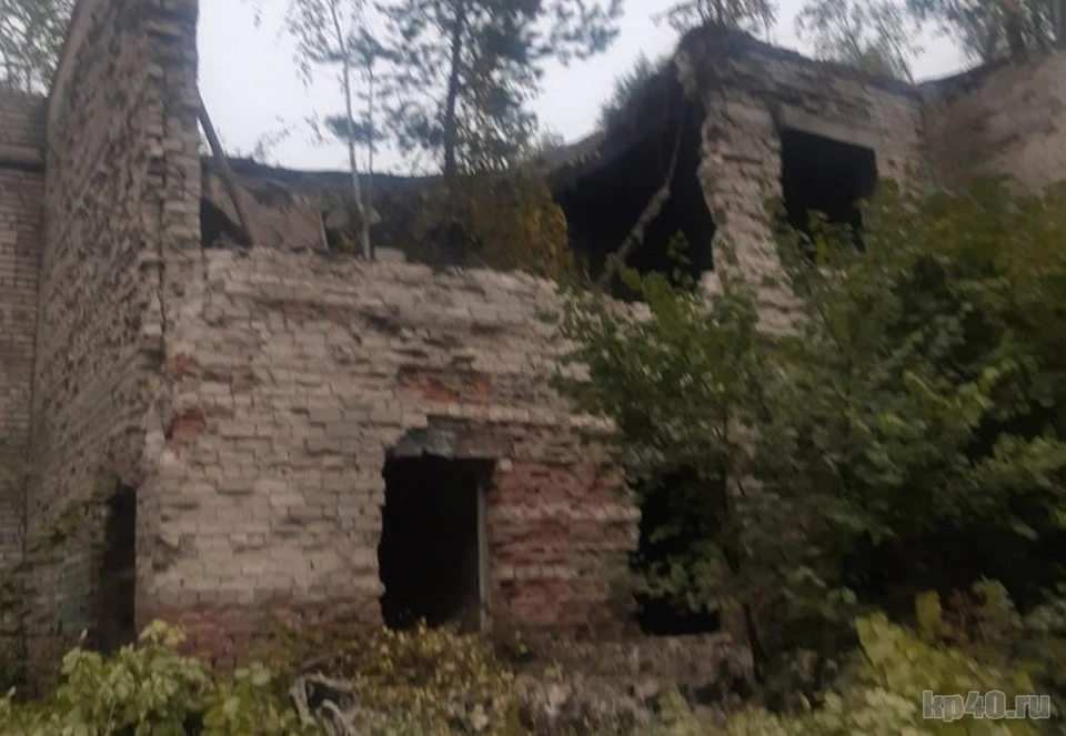 Погиб 13-летний мальчик. Различные травмы получил его 15-летний друг.
