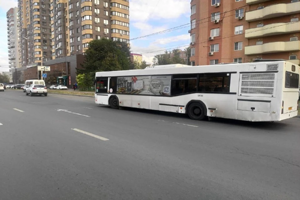 Пассажирка автобуса получила травмы после столкновения с иномаркой в Ростове. Фото: ГИБДД по РО.