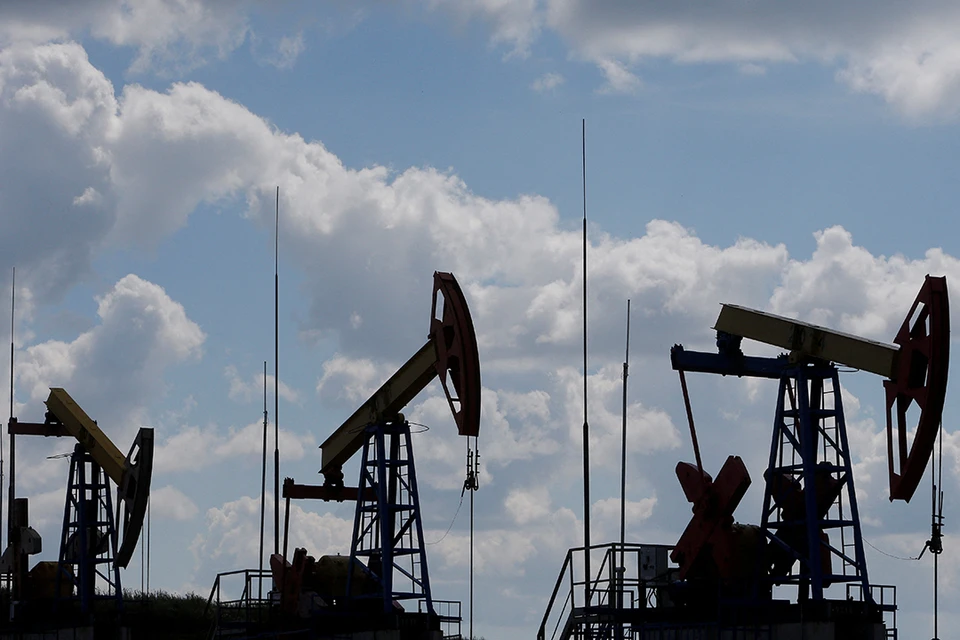 "Роснефть" назвала незаконной передачу своих активов регулятору ФРГ.