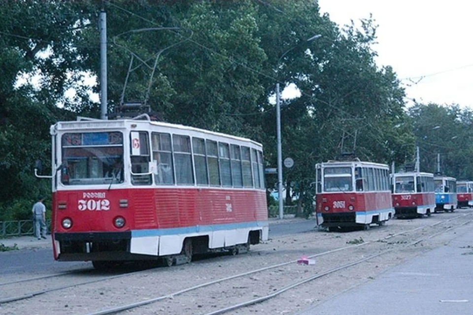 Движение трамваев и троллейбусов парализовало на 2,5 часа