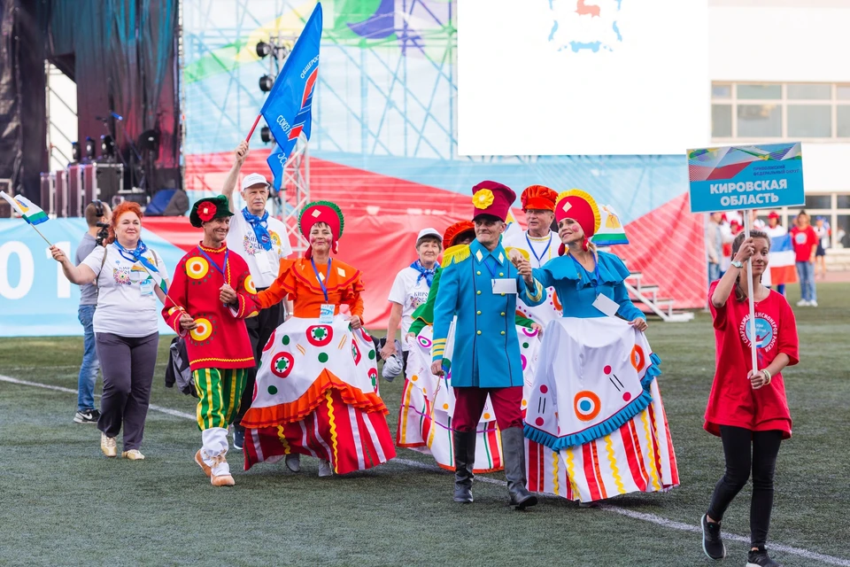 В 2019 году наша команда представила в Уфе символ области - дымковскую игрушку. Фото: Пресс-служба Союза пенсионеров России