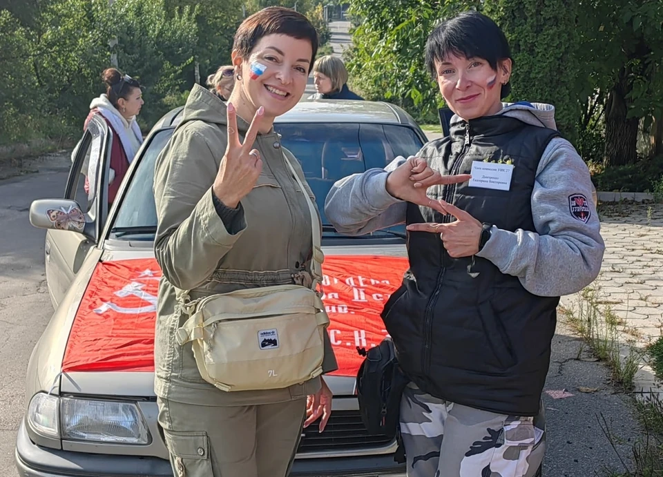 Журналист Юлия Андриенко и член избирательной комиссии Екатерина Дмитренко (слева направо)
