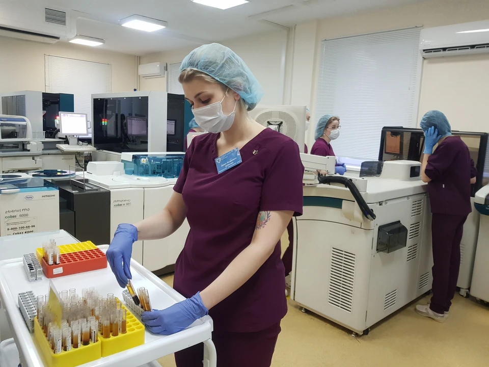 В Новосибирске работает несколько десятков ПЦР-лабораторий, где можно быстро сдать тест на коронавирус.