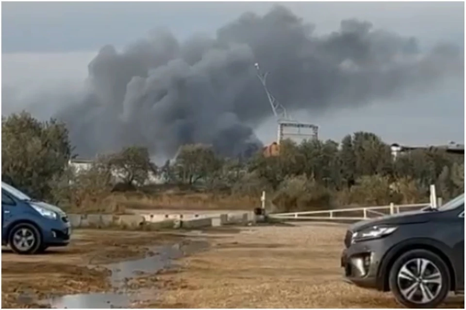 Как горит самолет было видно издалека. Фото: скрин видео t.me/severnaya_sevastopol