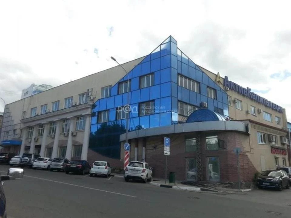 Корпус пытались продать в течение нескольких лет.