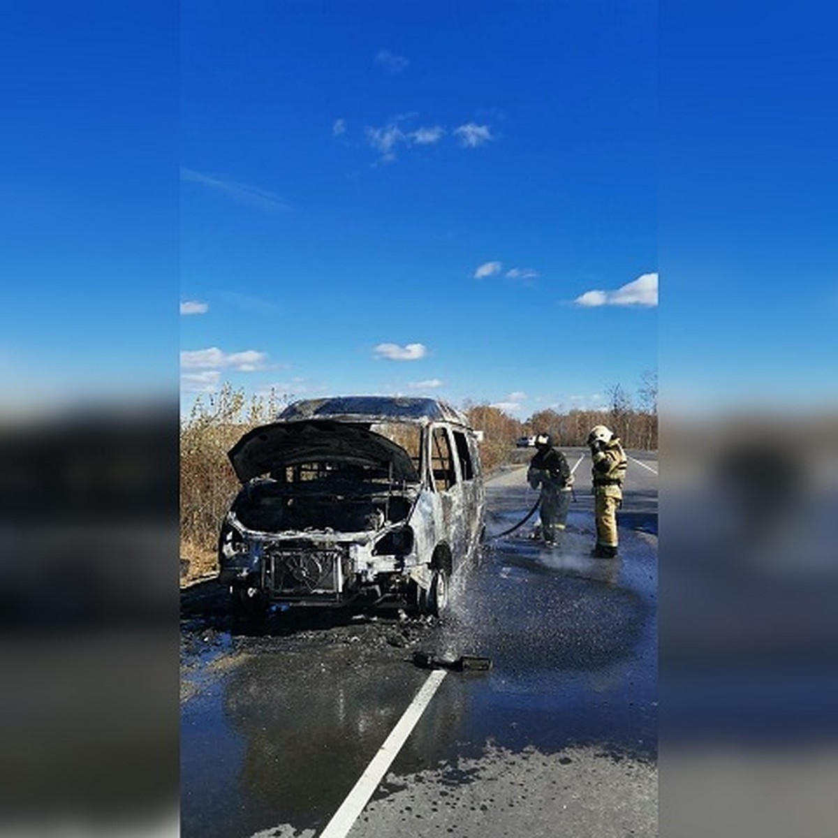 Все началось с загоревшегося чека: на дороге в ЕАО дотла сгорел автомобиль  - KP.RU