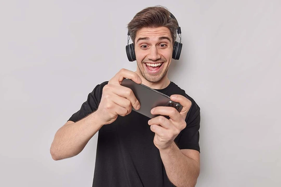 Абоненты Tele2 могут обменять минуты на трафик в «Одноклассниках» и Twitch. Фото: freepik.com.