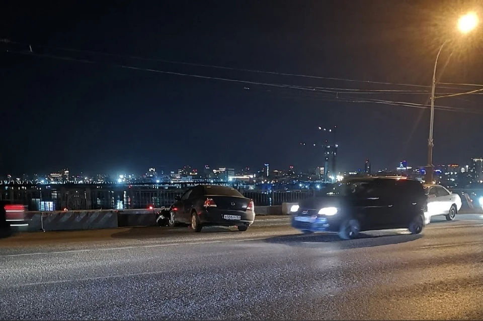 Nissan столкнулся с ремонтными блоками из бетона.