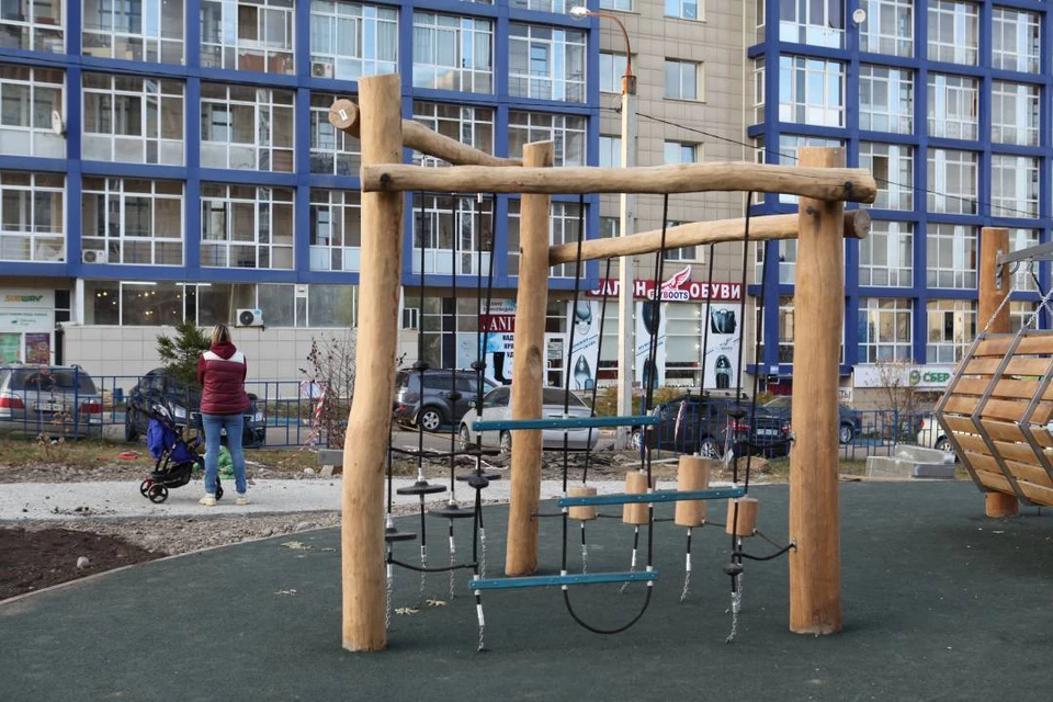 В сквере «Прогресс» в Иркутске установили детские площадки. Фото: Пресс-служба администрации Иркутска.