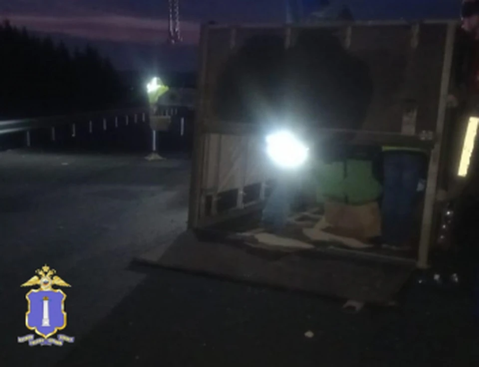 ГАЗель опрокинулась на участке федеральной трассы