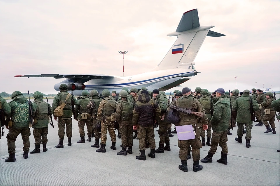 Областные власти также выделили 250 млн рублей на дополнительные закупки техники, оборудования и обмундирования.