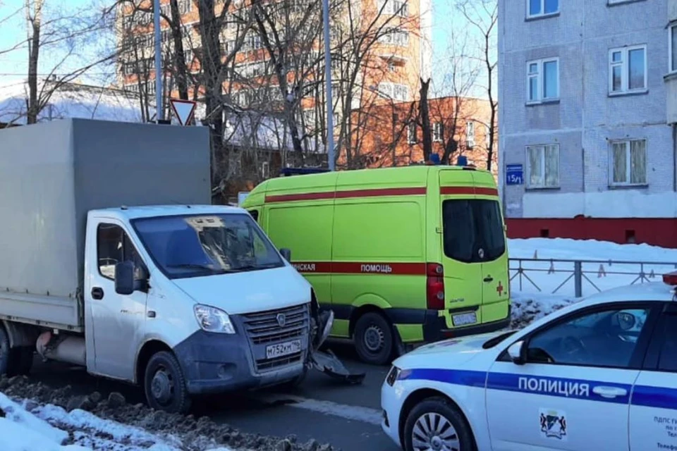 Уголовное дело о наезде водителя на рабочих начал рассматривать Ленинский районный суд. Фото: ГИБДД