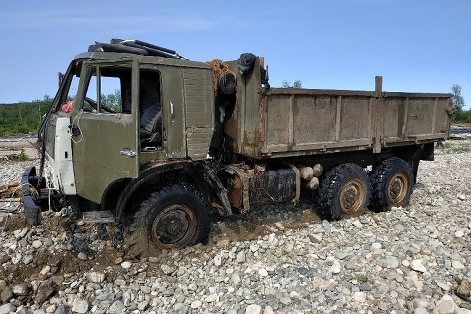 Грузовик был списан, но это не остановило мужчину