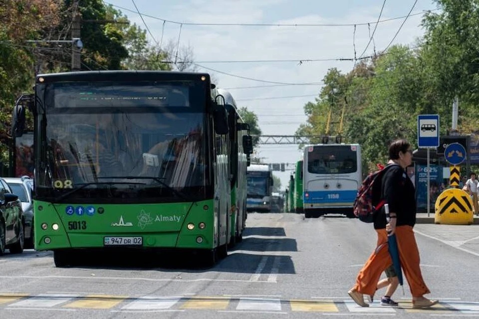 Линию BRT в Алматы могут перенести с левой стороны на правую.