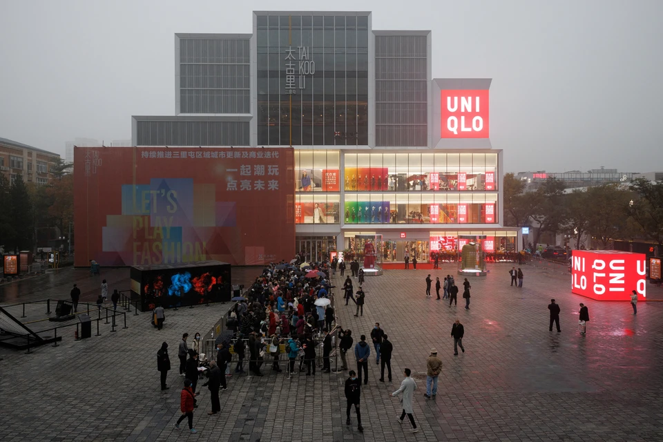 Японский ретейлер одежды Uniqlo сокращает сеть магазинов в России