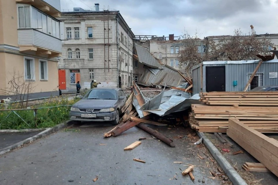 В мэрии Новосибирска рассказали о последствиях урагана. Фото: ГУ МЧС РФ по НСО.