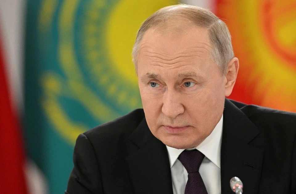 Путин призвал обновить процедуры и нормативные базы в экономике