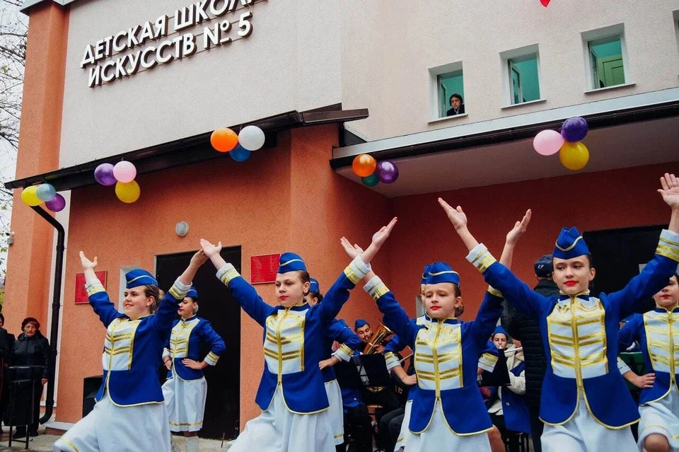 Все радуются, веселятся