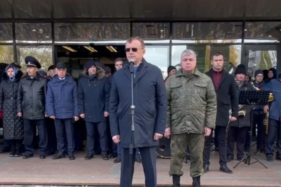 В данное время завод обеспечивает ускоренный выпуск защищенных автомобилей для военнослужащих.