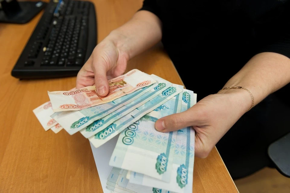 Эти изменения внесены для повышения уровня реального содержания зарплаты работников.