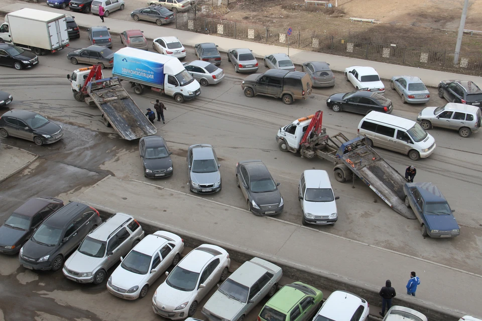 Некоторые авто находятся на штрафстоянке длительное время.