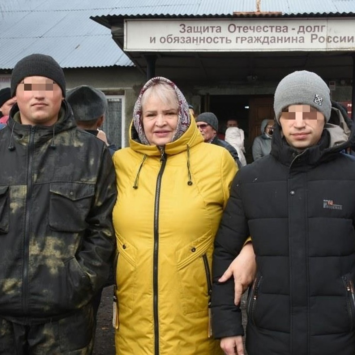 «Мать попросили не провожать»: трое братьев из алтайского села один за  другим ушли на военную службу - KP.RU