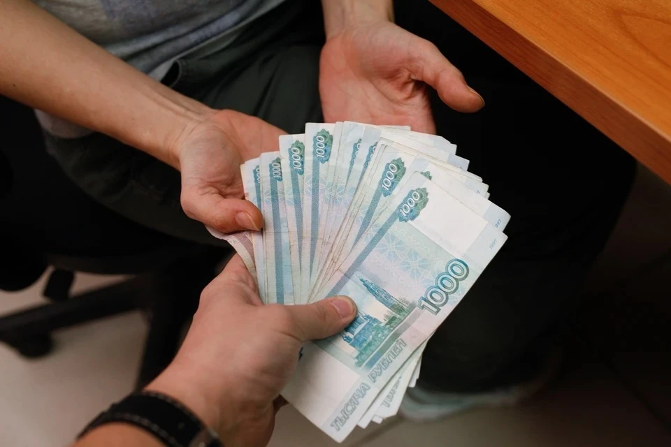 В общей сумме осужденный получил взятками 100 тысяч рублей