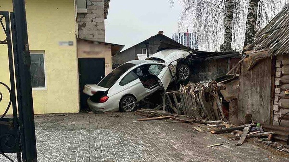 Пострадавший в ДТП на улице Халтурина в Ижевске пешеход скончался - KP.RU