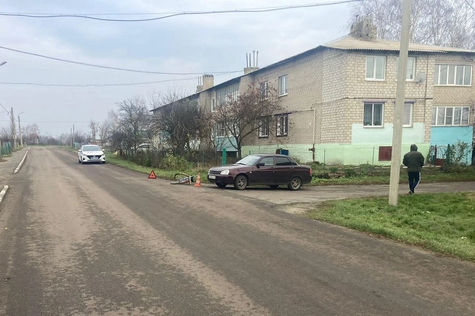 В Липецкой области столкнулись Лада и велосипедист