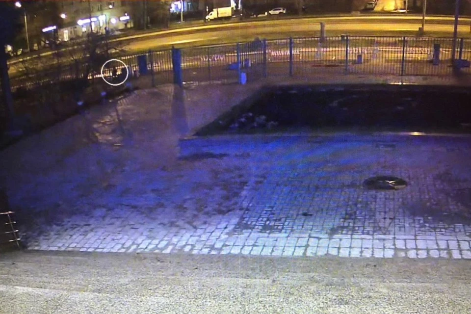 Ребенок был на остановке один в шесть утра