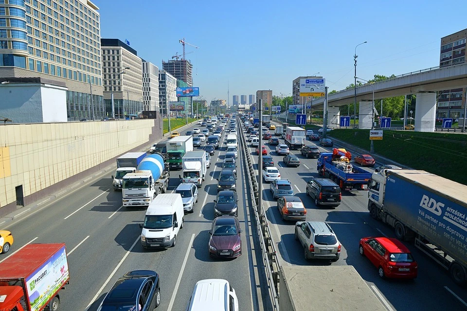 Процедуру получения пропусков для грузовиков упростят в Москве с 15 ноября 2022 года