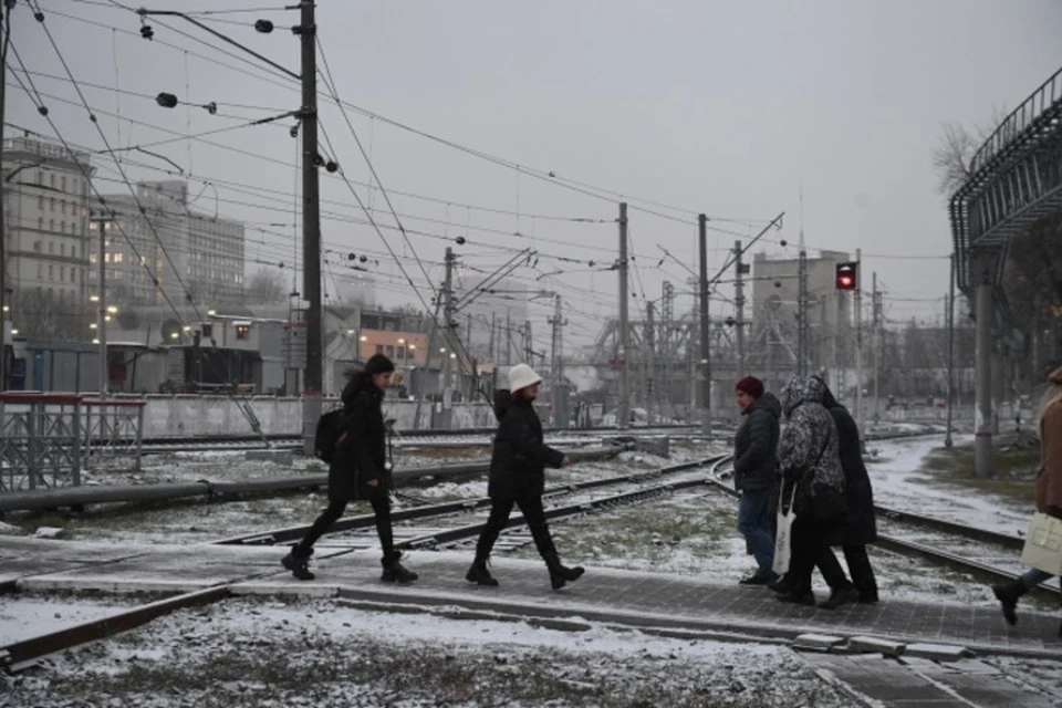 ледяной дождь и электрички. сергей плишенко зима таганрог. таганрог дождь. ледяной дождь в таганроге. погода в таганроге.